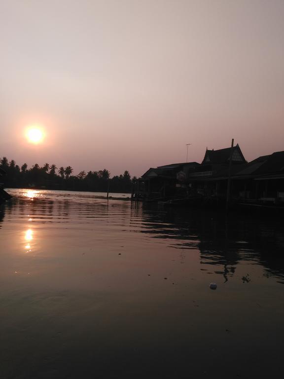 Patchaya Guesthouse Amphawa Eksteriør bilde